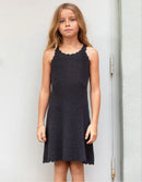 Sandnes Opskrift / 2405 Sommerbarn / Nr. 1 Linnea Dress Junior
