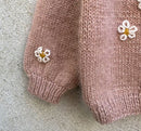 Daisy Cardigan - Knitting for Olive opskrift